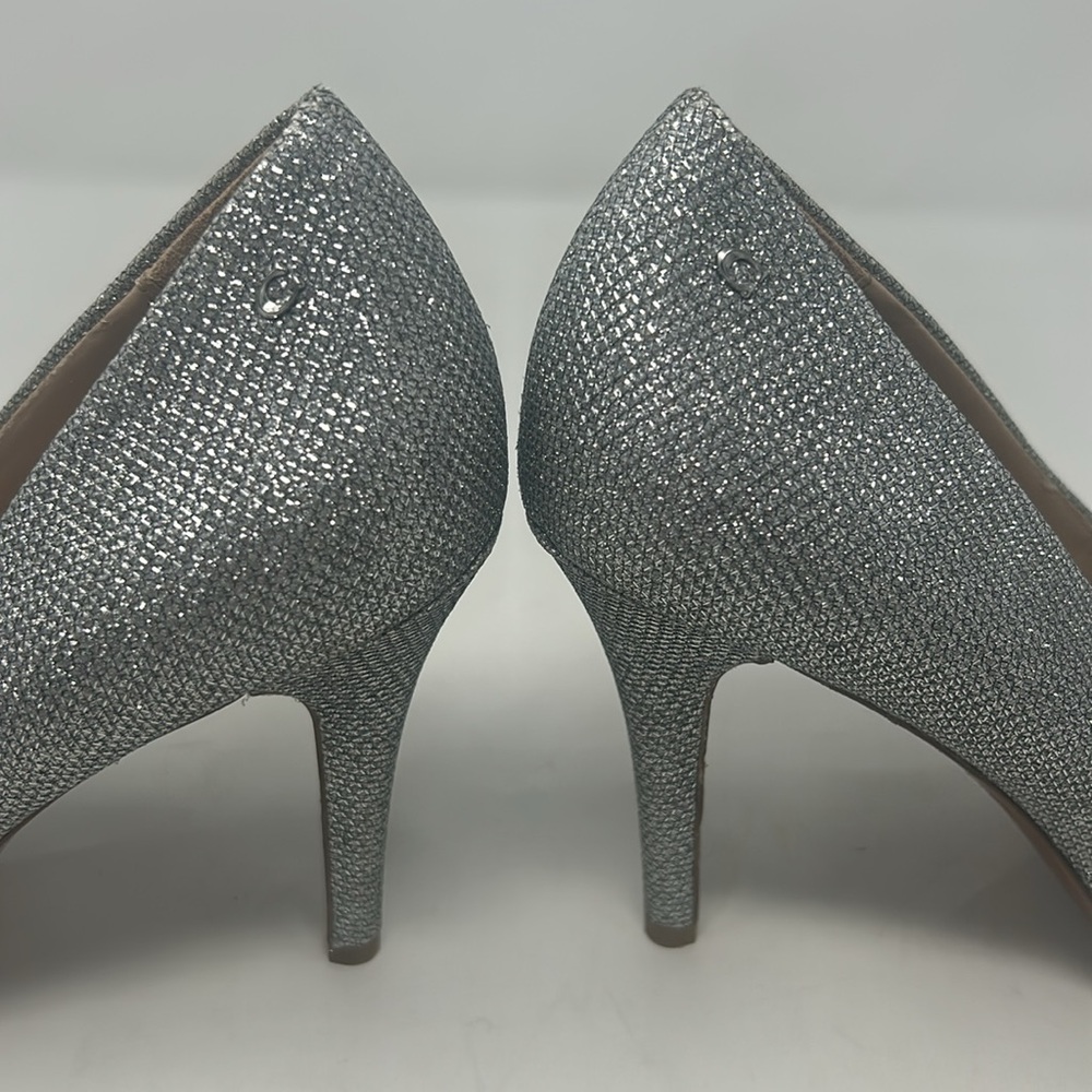 Coach Elegant Silver Glitter Pump Heels Size 8 Excellent Condition - Picture 6 of 16